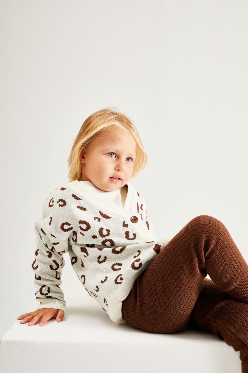 סט שני חלקים מכנס + חולצה