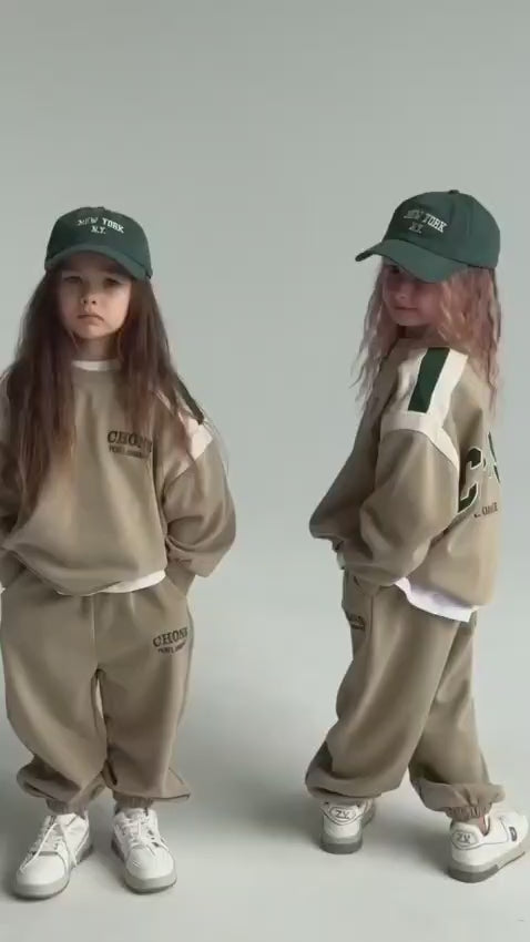 חליפת בנות/בנים